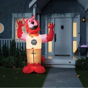 Hyde & Eek! 6' Inflatable Animated Werewolf Halloween Decoration